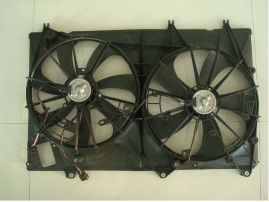 China Complete Car Radiator Electric Cooling Fans LR012644 LR012645 For Highlander 4 Spare Parts supplier